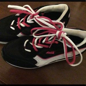 Ladies Avia sneakers
